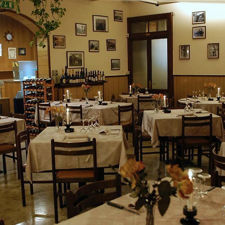 Albergo Vecchia Menaggio Bagian luar foto
