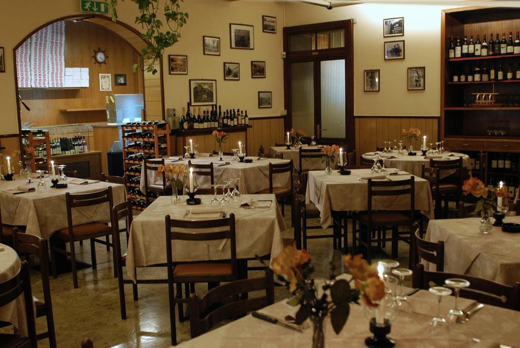 Albergo Vecchia Menaggio Bagian luar foto